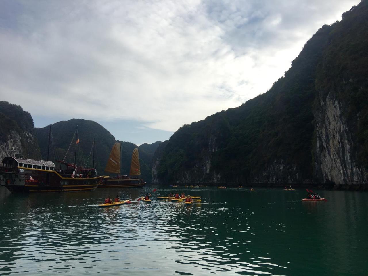 Отель Calypso Cruises Cat Hai Экстерьер фото